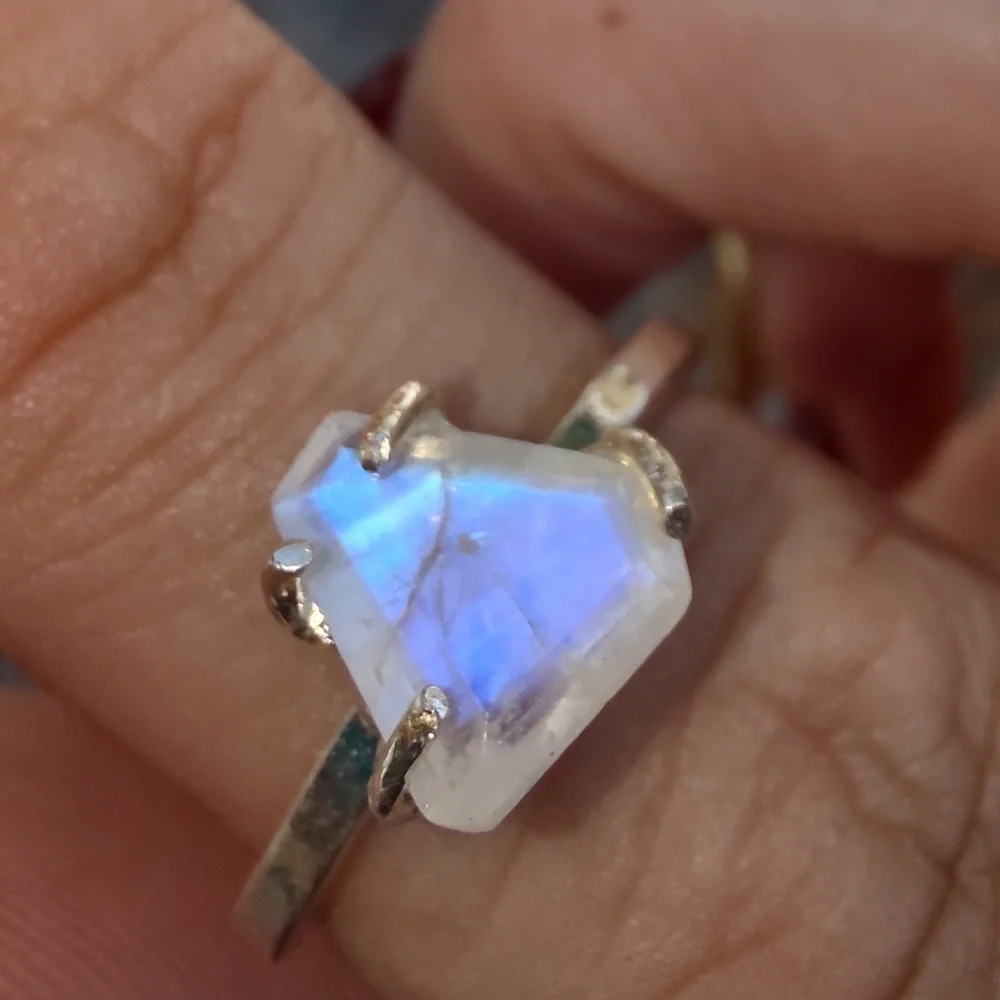 Genuine Moonstone adjustable ring - Picture 1 of 8